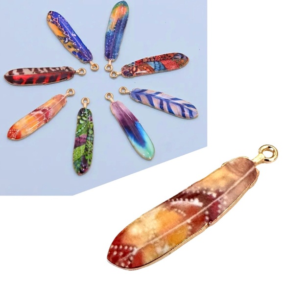 🔴 5 for $10 ONE Colorful Enamel Feather-Shaped Pendant Charm Bohemian Style - Picture 1 of 12